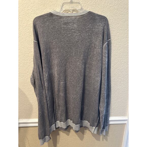 Men’s Tommy Bahama Gray Argyle V-Neck Sweater. Size XXL - Picture 3 of 4